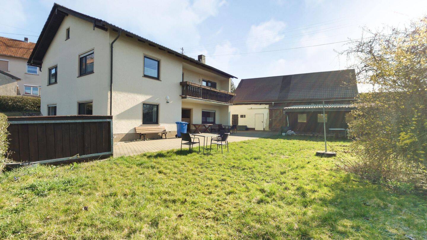 Flexibles Zweifamilienhaus – Wohnen, Vermieten oder beides kombinieren, 97461 Hofheim i. UFr.