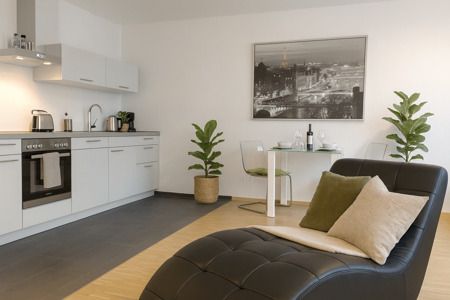 – Freies – Modernes Stadt-Apartment in Freiburg-St. Georgen – möbliert &  großer Terrasse, 79111 Freiburg im Breisgau