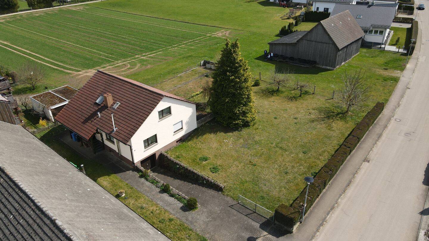 Freistehendes 1-FH mit großzügigem Grundstück in Bernstadt – bei Ulm, 89182 Bernstadt
