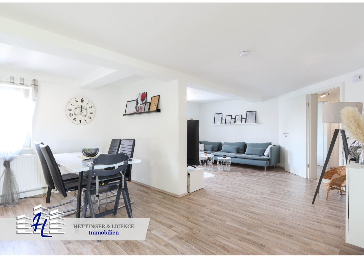“Investieren in Uffenheim: 5-Zimmer-Dachgeschosswohnung, kernsaniert & vermietet”, 97215 Uffenheim