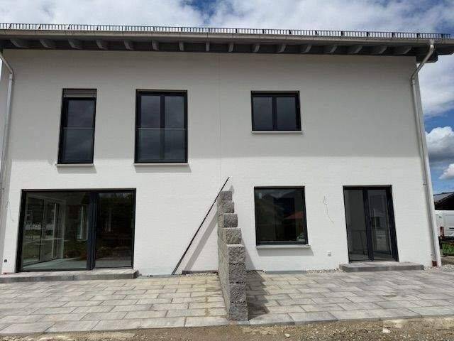 I. I. TEAM: Neubau Doppelhaushälfte in naturnaher, ruhiger Lage, 83098 Brannenburg