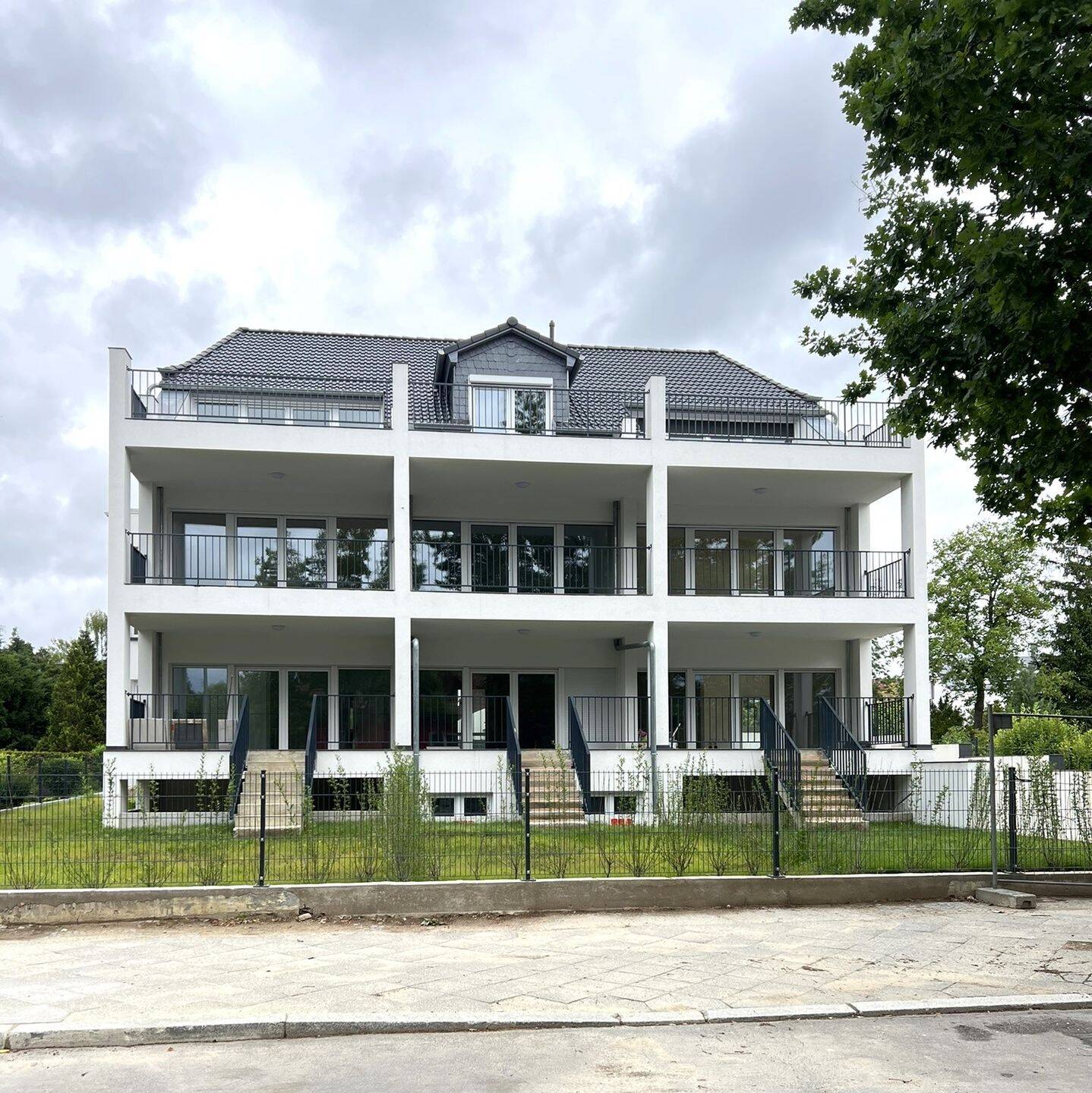 Bezugsfertig Juli 2026! Traumhaftes Dachgeschoss – großer Balkon und viel Sonne!, 12107 Berlin (Tempelhof-Schöneberg)