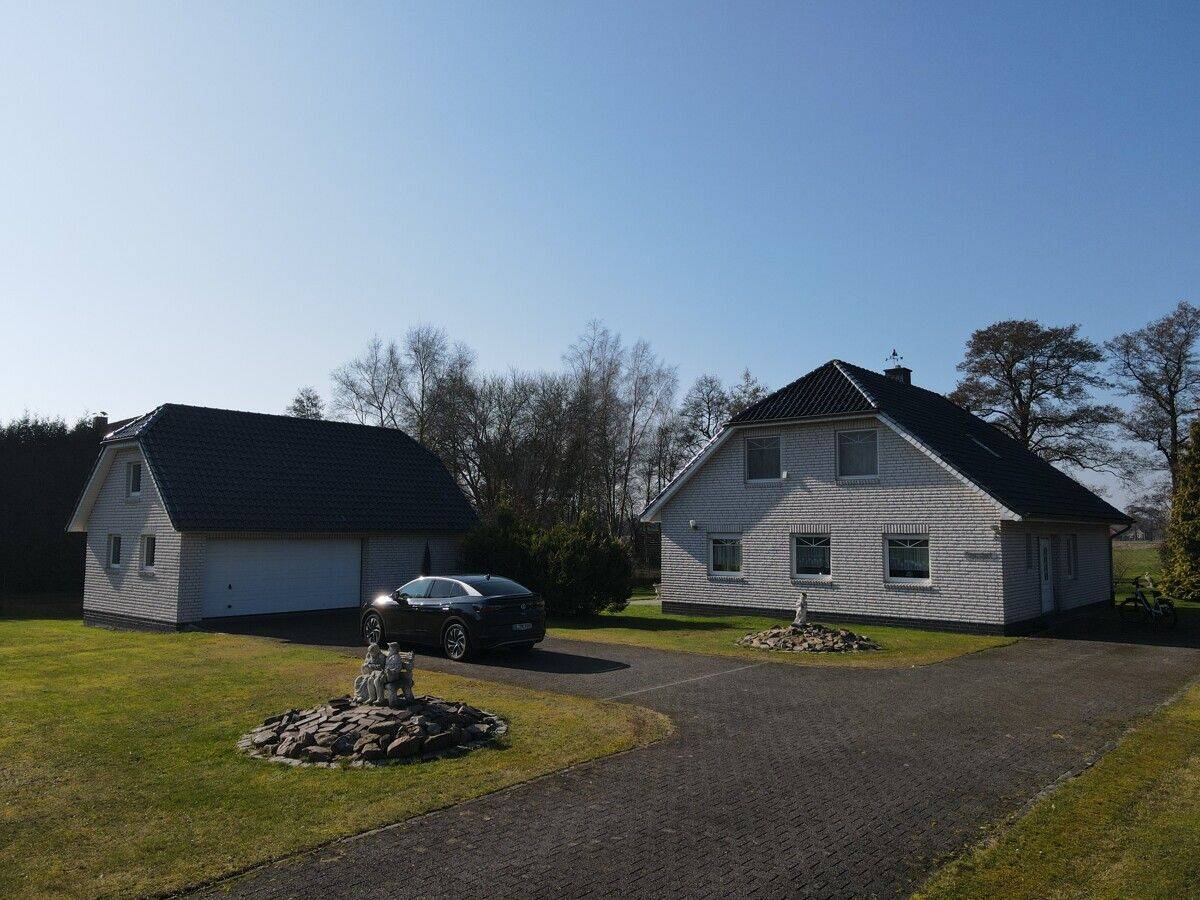 Gepflegtes Einfamilienhaus mit 3.000 m² Grundstück!, 26842 Ostrhauderfehn