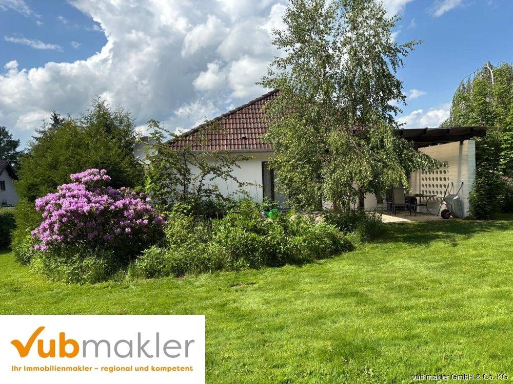 Modernisierter Bungalow mit Terrasse, Keller und großzügigem Grundstück in Förbau, 95126 Schwarzenbach a.d. Saale