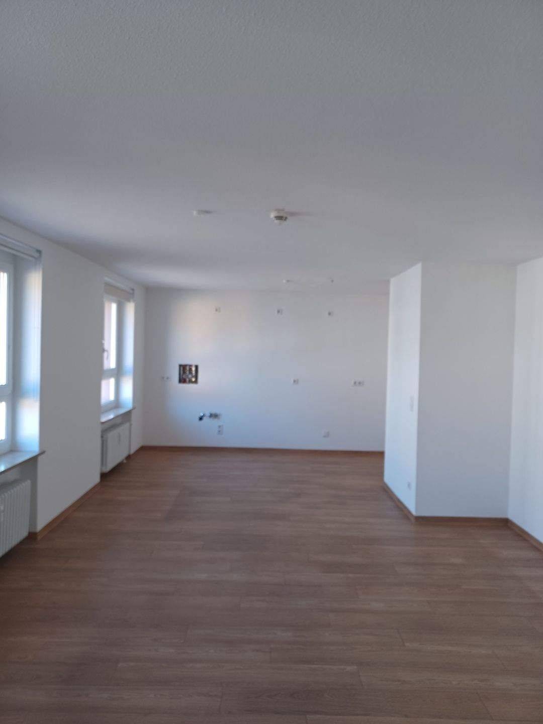 2-Zimmer Seniorenwohnung erst ab 65. Jahre mit Serviceleistungen in der Metropolregion Nürnberg (E.3), 90461 Nürnberg