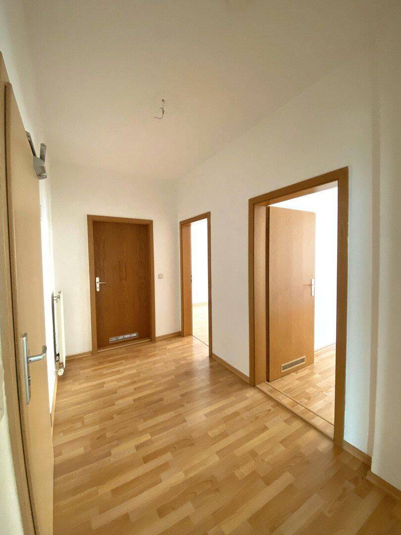 Großzügige 3-Zimmer-Wohnung mit Balkon und Gartennutzung in Gera, 7548 Gera