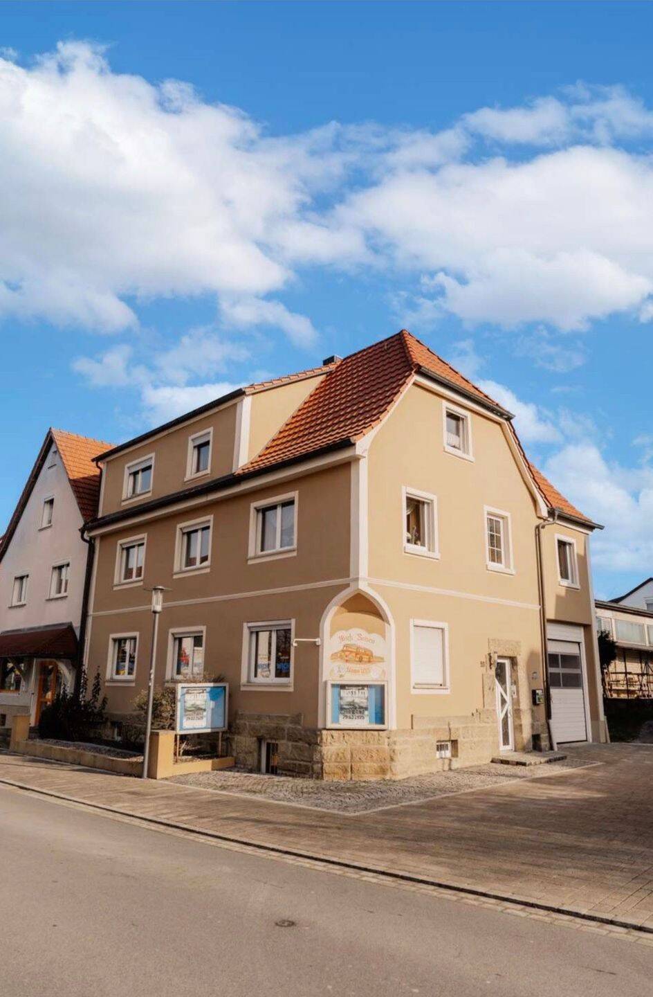 Erstbezug nach Kernsanierung – charmante 3,5-Zimmer-Wohnung im Herzen von Bad Staffelstein, 96231 Bad Staffelstein