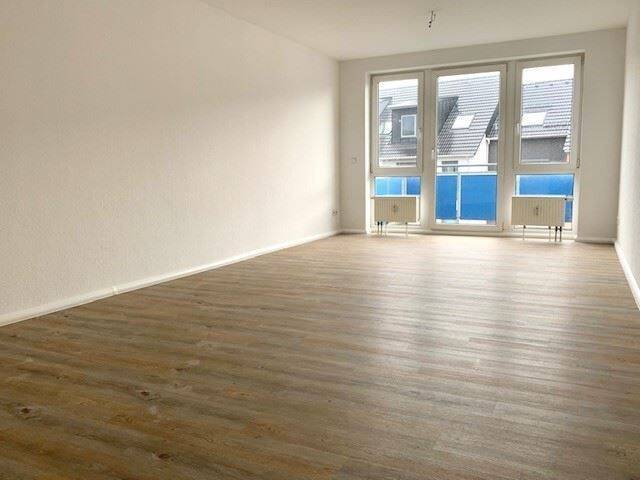Lichtdurchflutetes Apartment mit Loggia in Schloßchemnitz, 9113 Chemnitz