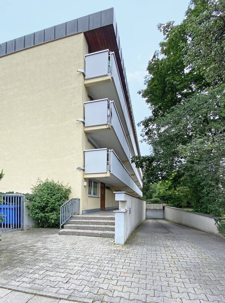 Charmante 2-Zimmer-Dachterrassenwohnung mit herrlicher Südausrichtung, 80992 München (Moosach Neuhausen-Nymphenburg Pasing-Obermenzing)
