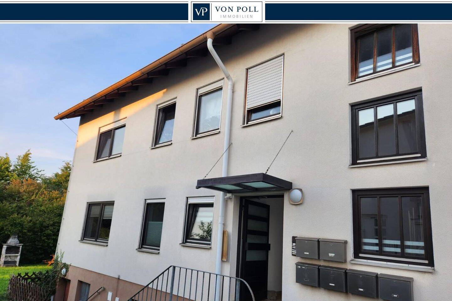 Gepflegtes 6-Parteienhaus in Euerbach mit 6 Garagen und Gartenfläche, 97502 Euerbach