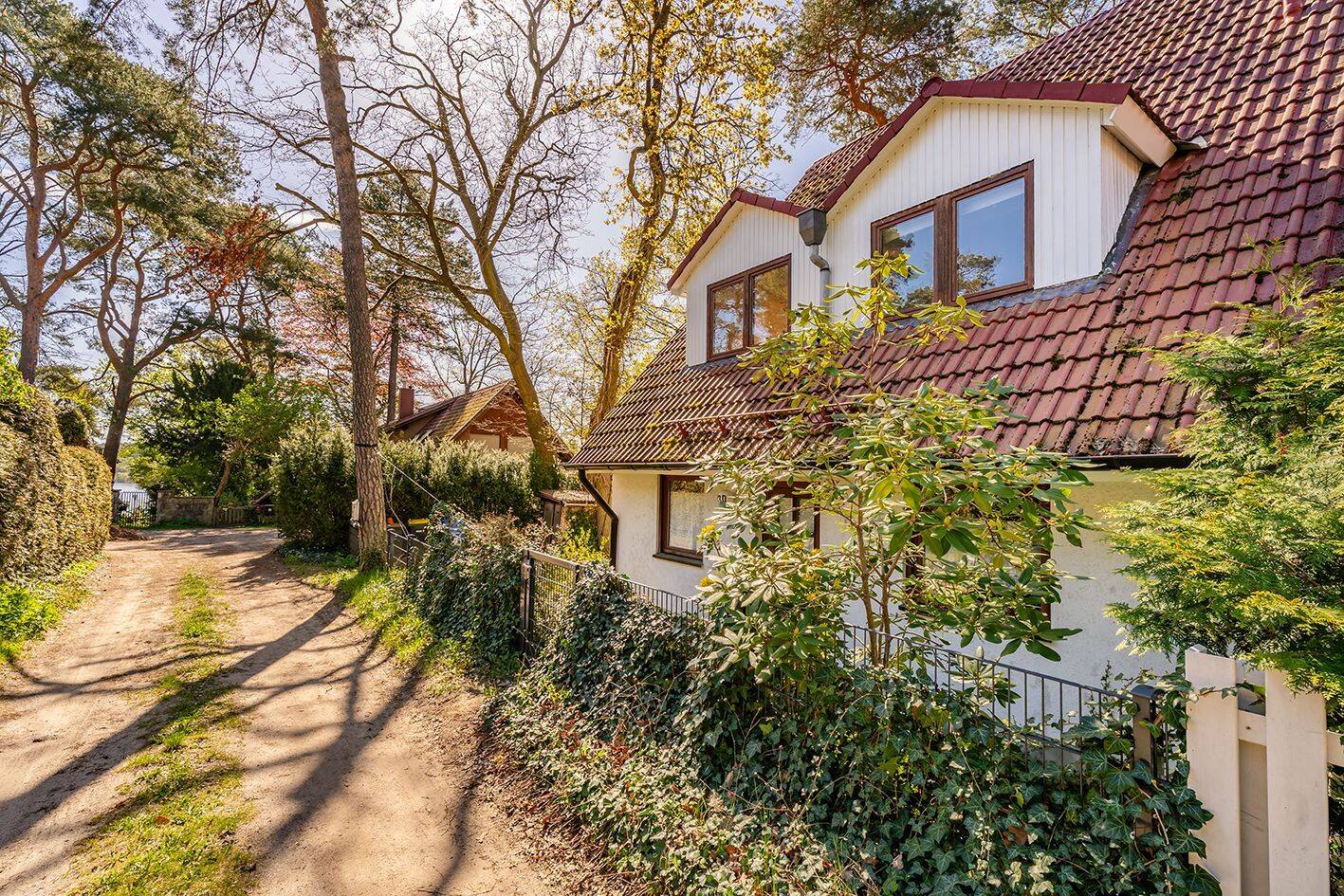 Exklusive Doppelhaushälfte in traumhafter Wassernähe an der Havel, 14089 Berlin (Spandau Gatow Kladow Kolonie Windmühlenberg)