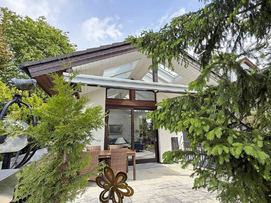 Sofort beziehbares, großes Einfamilienhaus mit absoluter Privatsphäre, 89129 Langenau
