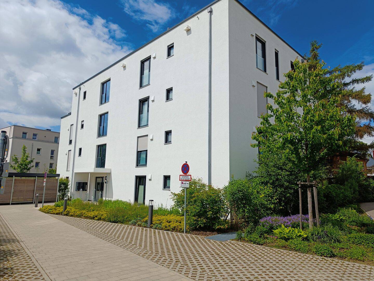 Modernes Wohnen im Erdgeschoss – 2 Zimmer, Terrasse & Garten, 86356 Neusäß