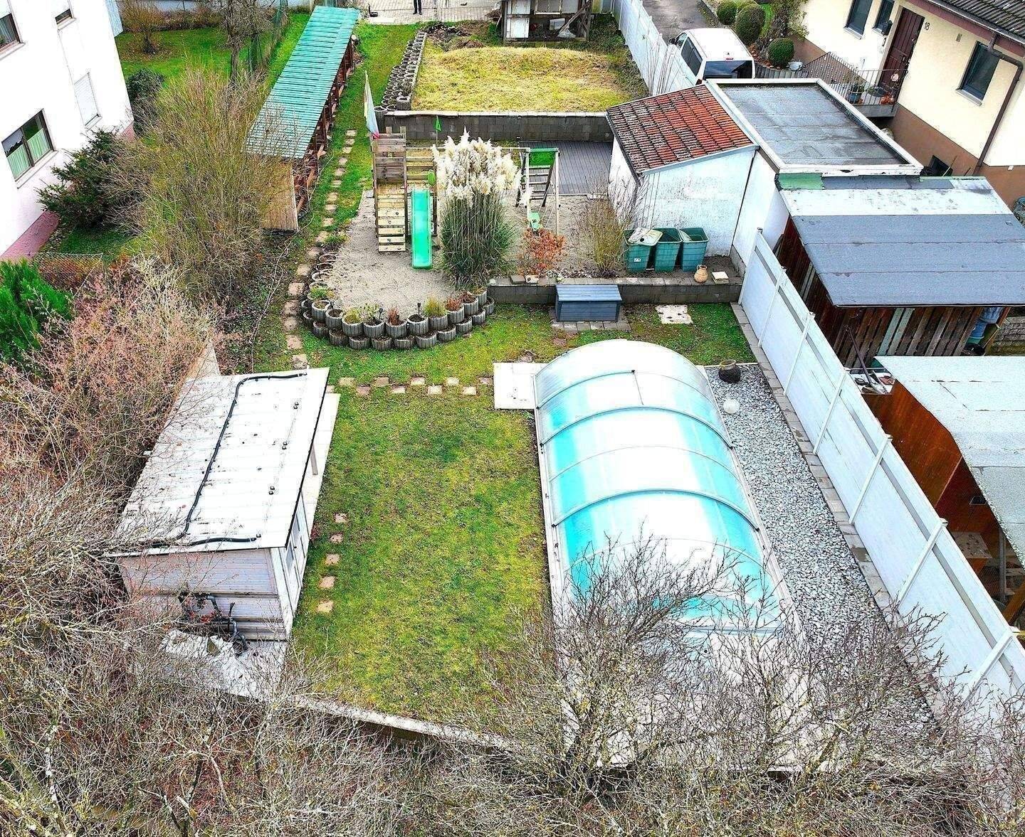 Mehrfamilienhaus mit Pool und großem Garten, 73560 Böbingen an der Rems