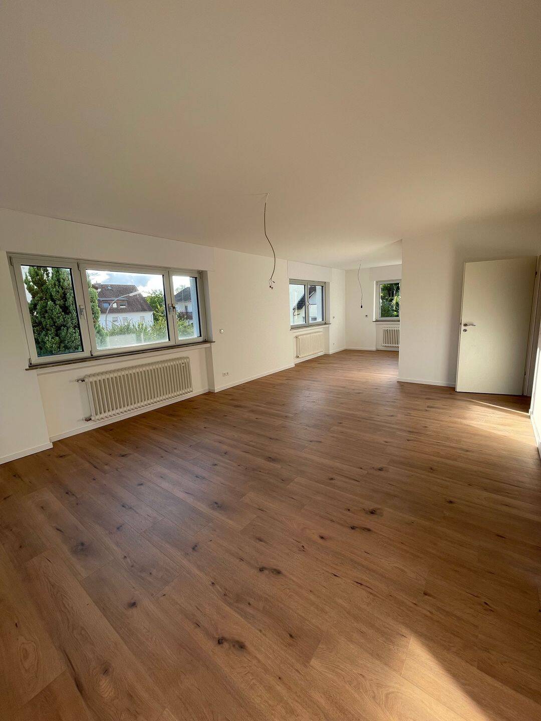 Gut gelegene 3 Zimmer Wohnung mit Balkon in Wiesbaden Schierstein, 65201 Wiesbaden (Dotzheim Frauenstein Schierstein)