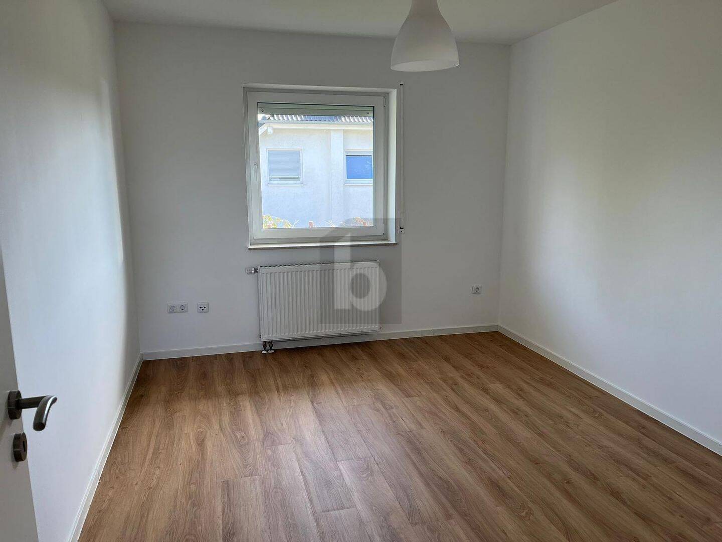 ZENTRAL WOHNEN, ENTSPANNT LEBEN MIT AUSSICHT, 35260 Stadtallendorf