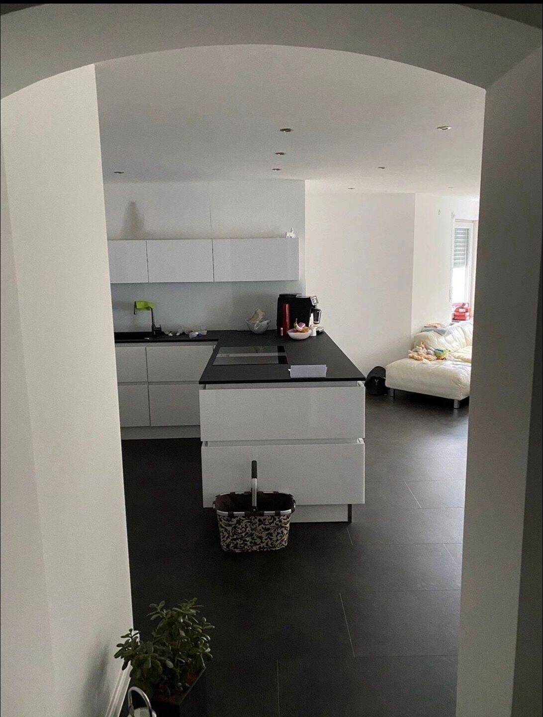 Moderne, sonnige, kernsanierte, 3,5 Zimmerwohnung in Herrenberg – Zentral gelegen, 71083 Herrenberg