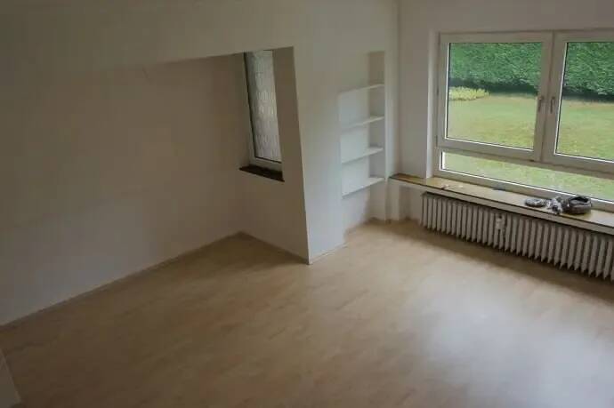Helle 3-Zimmer-Wohnung mit modernem Bad und Balkon ins Grüne, 45136 Essen (Bergerhausen Huttrop Rüttenscheid)