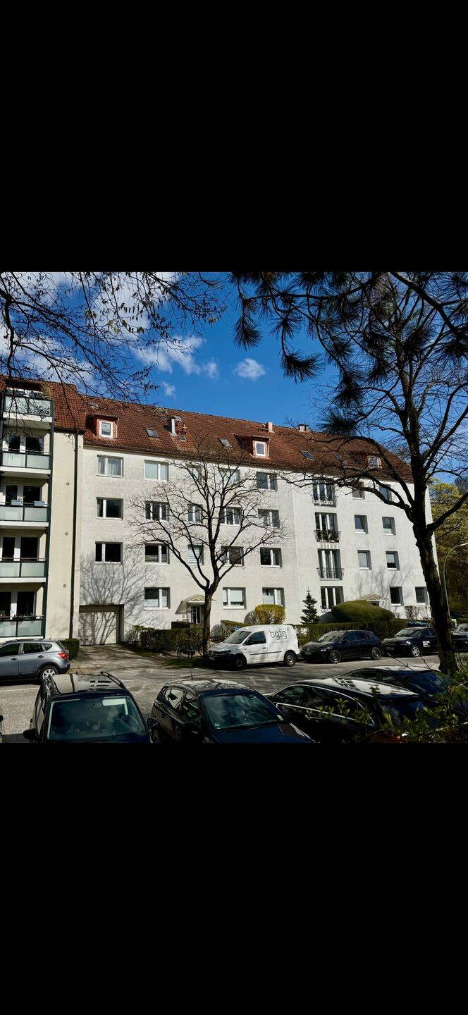 Außergewöhnliche 3-Zimmer-Dachgeschosswohnung mit integriertem Büroraum in Barmbek-Süd, 22083 Hamburg (Hamburg-Nord Barmbek-Süd)
