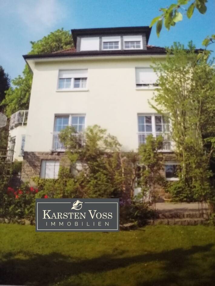 Villa in bester Lage in Velbert-Langenberg mit Wohnrecht, 42555 Velbert