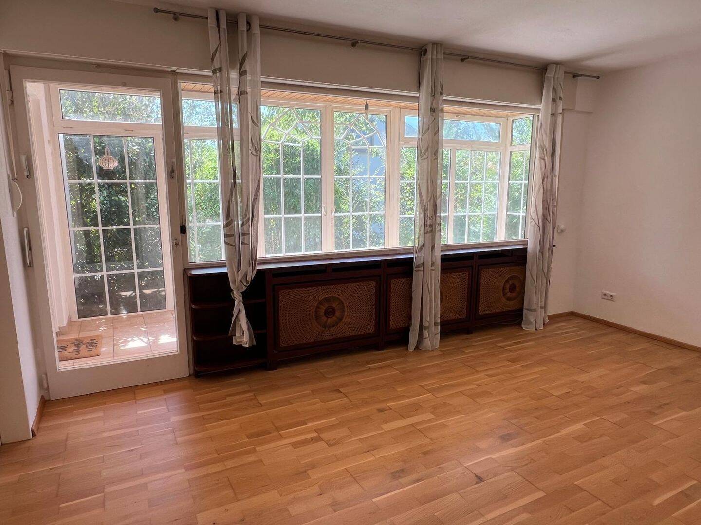 Attraktive 3-Zimmer-Wohnung mit EBK in sehr guter Lage mit idyllischem Stadtgarten, 71032 Böblingen