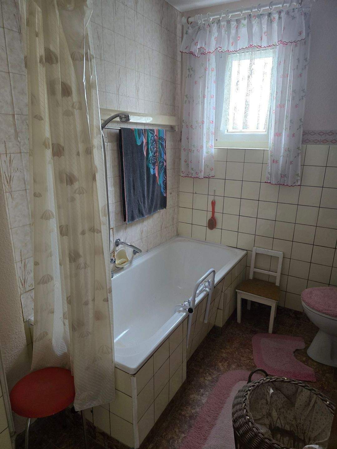 3 Zimmer für Gärtner und begabte Handwerker, 97318 Kitzingen