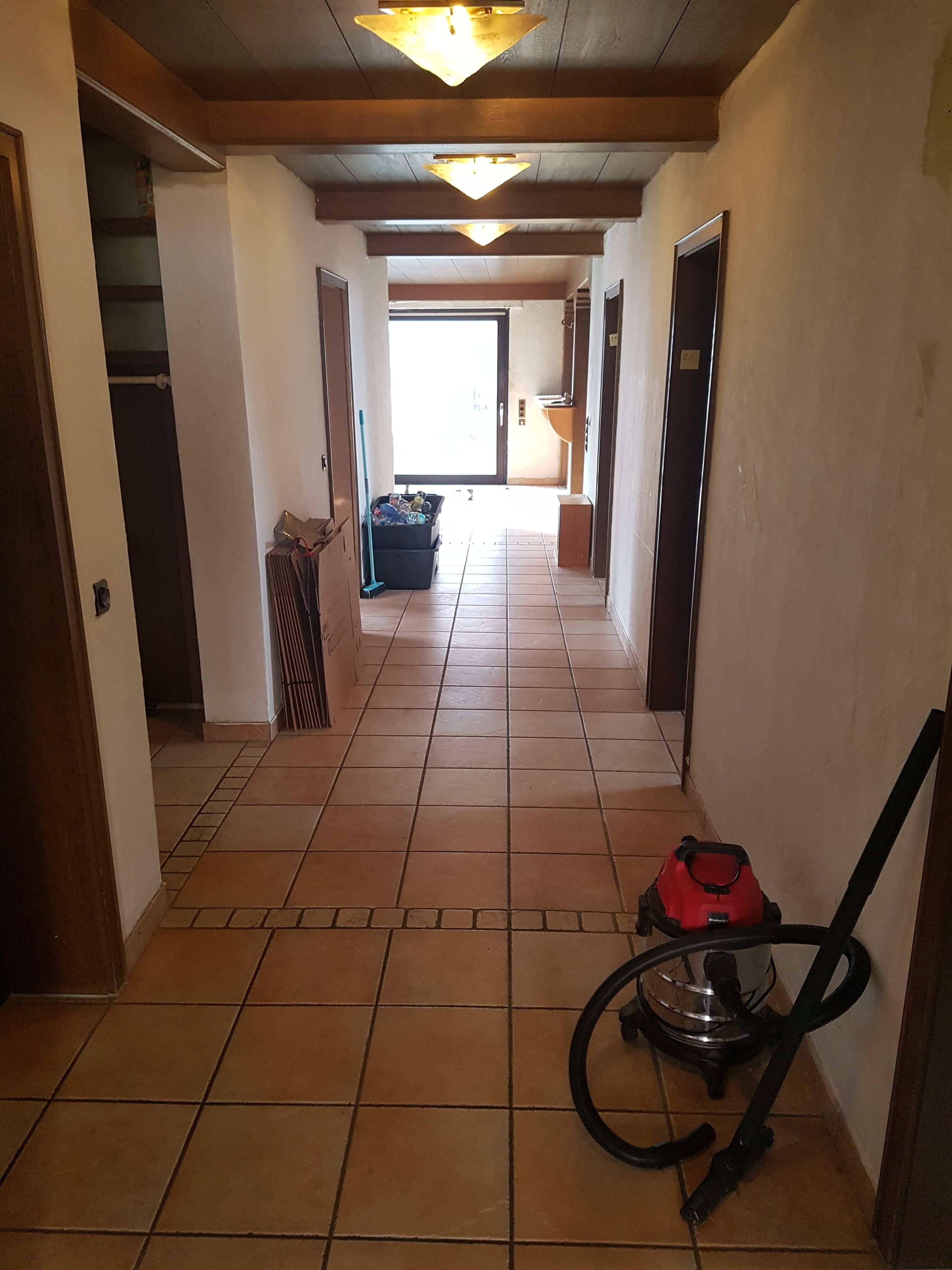 Große 140qm² 5-Zimmer-Whg ideal für Arbeiter- oder Monteurtrupps, 90475 Nürnberg