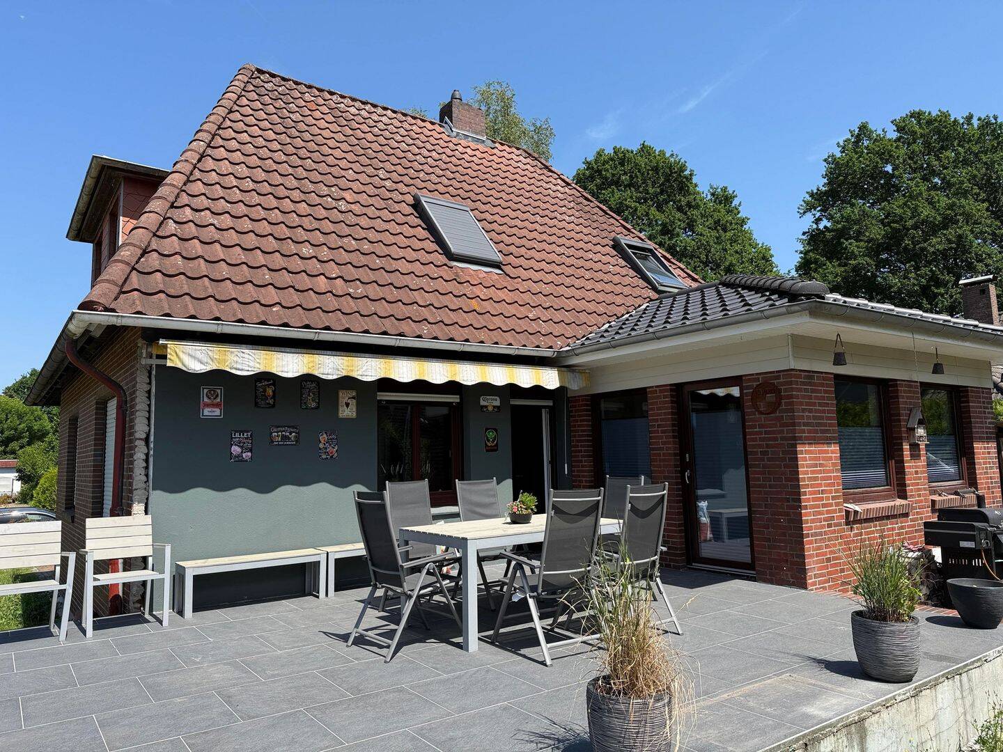 Modernisiertes Einfamilienhaus mit großer Garage, 26203 Wardenburg