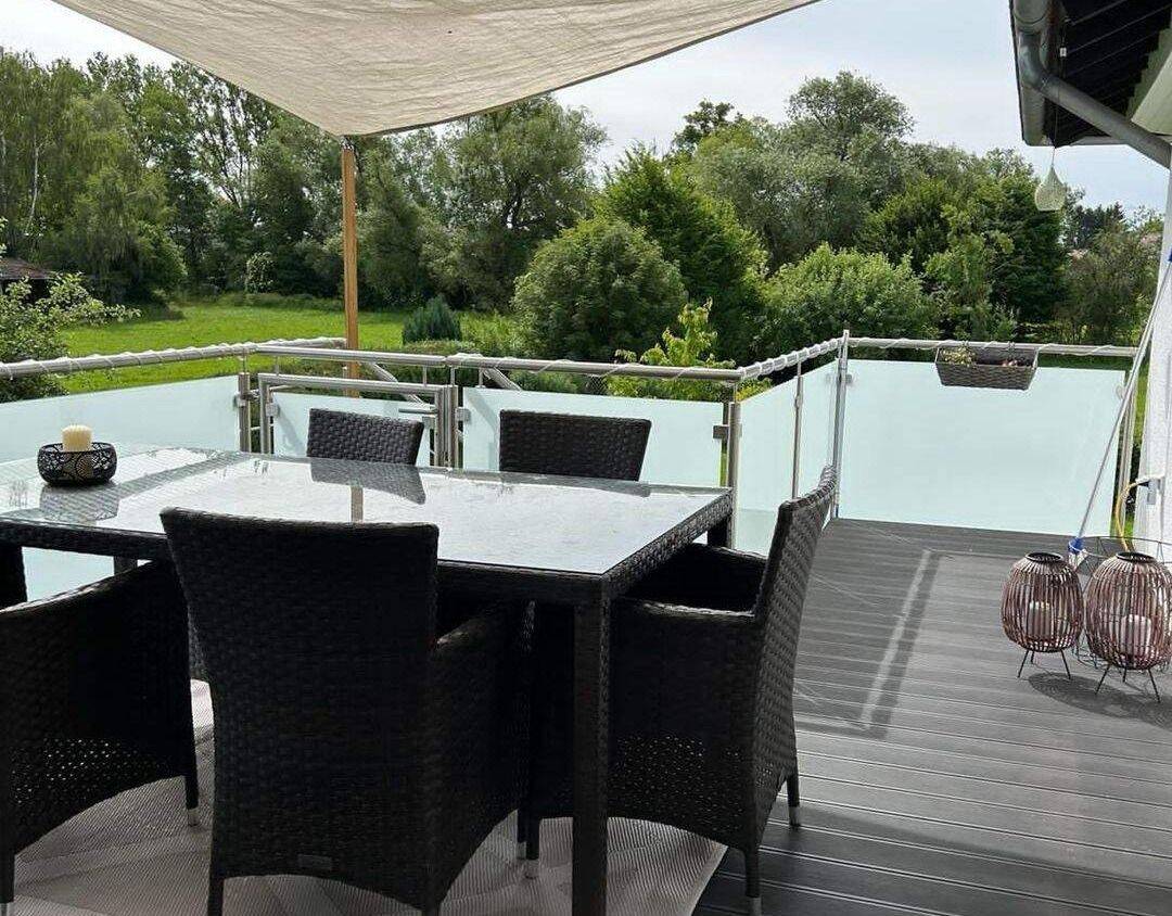 Geräumiges Zweifamilienhaus mit Balkon und Terrasse in Gudensberg – OT, 34281 Gudensberg