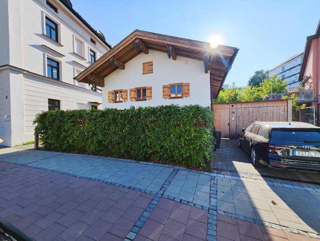 Rosenheim Stadtmitte Einfamilienhaus alleinstehend, am Stadtbach!, 83022 Rosenheim (Happing Innenstadt Ost Süd West)