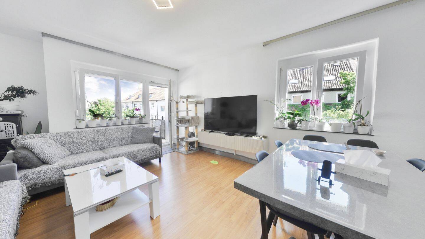 Mitten in Ulm! Modernisierte 4-Zimmer-Wohnung mit Balkon, 89073 Ulm (Mitte Oststadt)