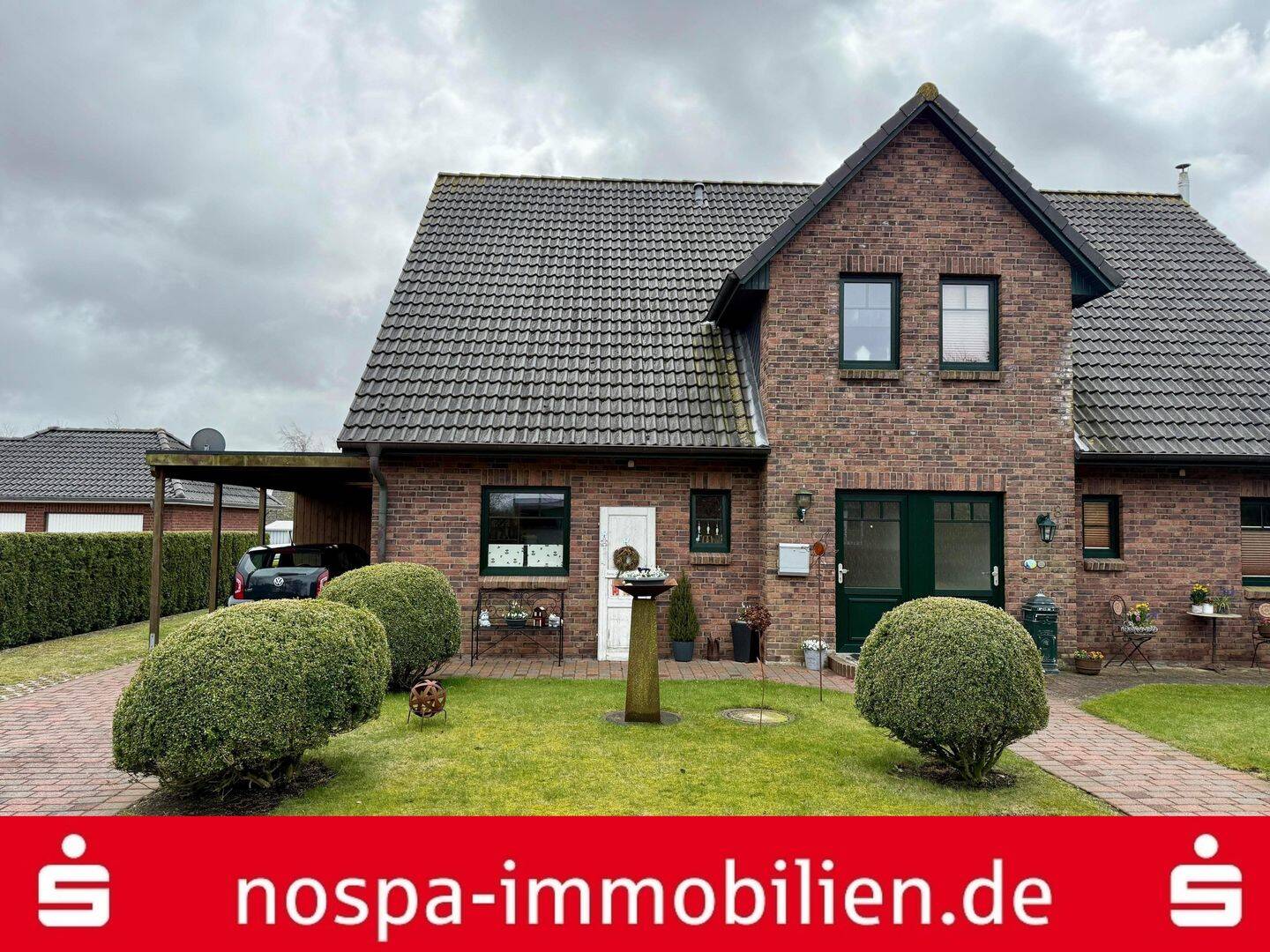 Vermietete Doppelhaushälfte mit Carport, 25813 Husum