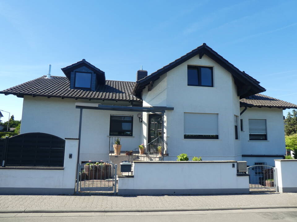 Großzügiges Wohnhaus mit Pool und Einliegerwohnung in attraktiver Lage von Wallertheim!, 55578 Wallertheim