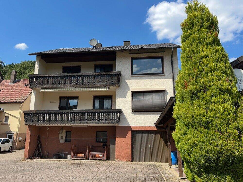 Großzügiges 2-Familienhaus mit Nebengebäude und schönem Grundstück!, 63874 Dammbach