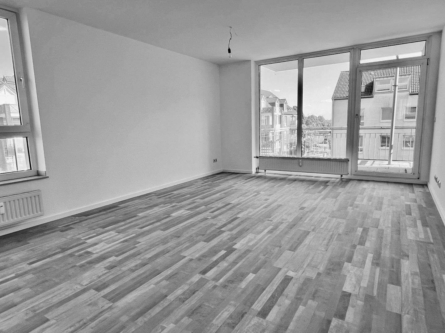 Provisionsfrei !! Moderne Zwei-Raum-Wohnung mit Tageslichtbad, großem Balkon…in Grünlage von Neuss-Grimlinghausen …!!, 41468 Neuss