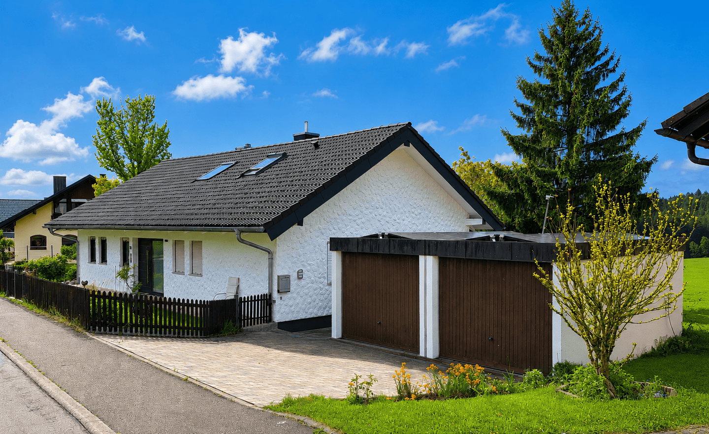 Viel Platz für die Familie – modernisiertes Haus mit Einliegerwohnung in ruhiger Lage Herzogsweilers, 72285 Pfalzgrafenweiler