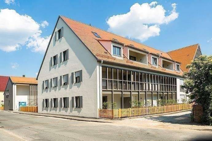 Großzügige 2-Zi.-Maisonettewohnung mit Einbauküche, 90427 Nürnberg
