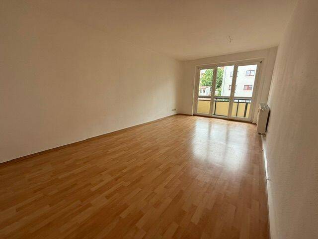 3 Zimmerwohnung in Erfurt mit Balkon, 99089 Erfurt (Altstadt Andreasvorstadt Berliner Platz Ilversgehofen Rieth)
