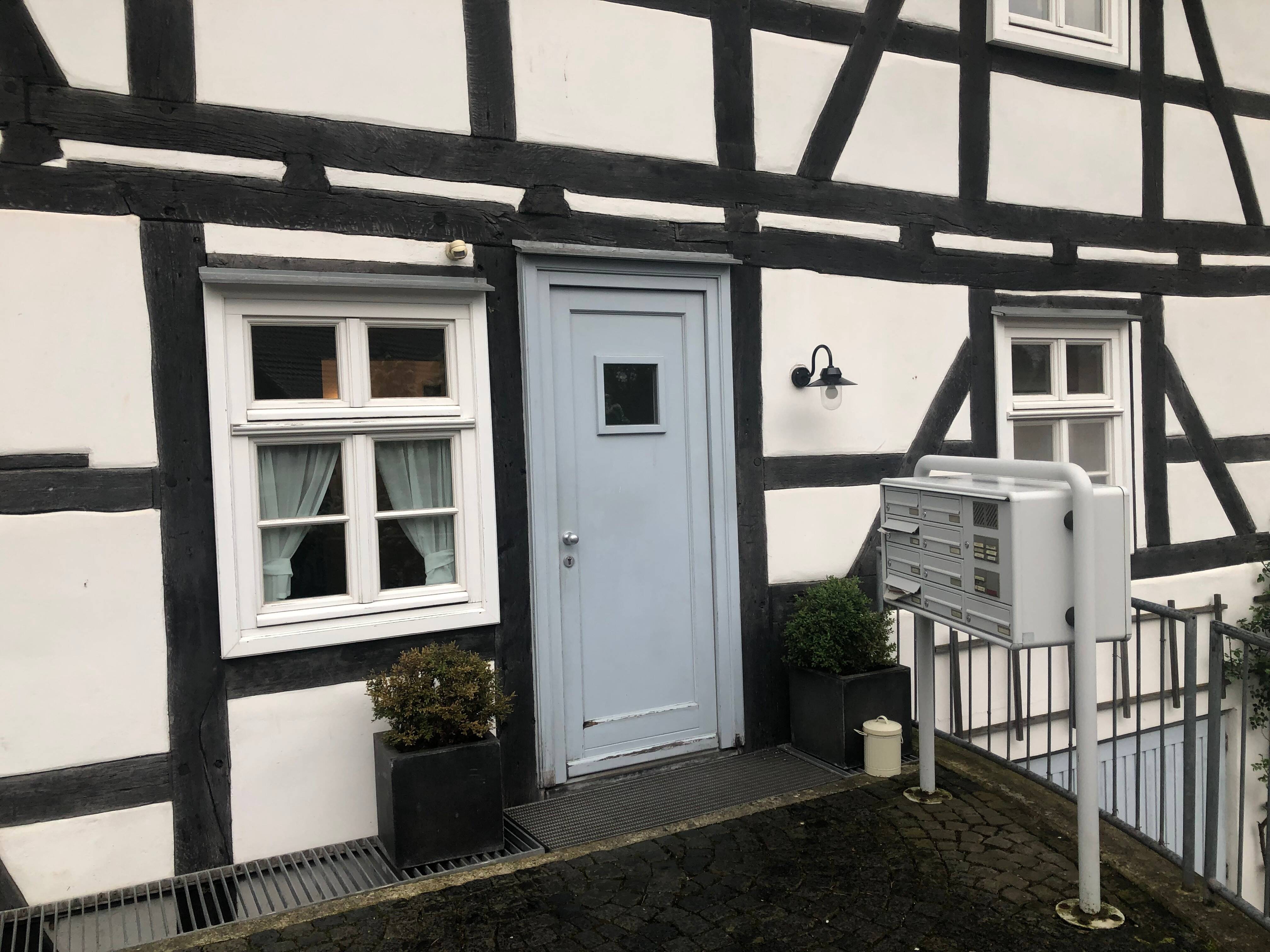 Wunderschöne Altbauwohnung mit Parkettboden und Einbauküche!, 34537 Bad Wildungen