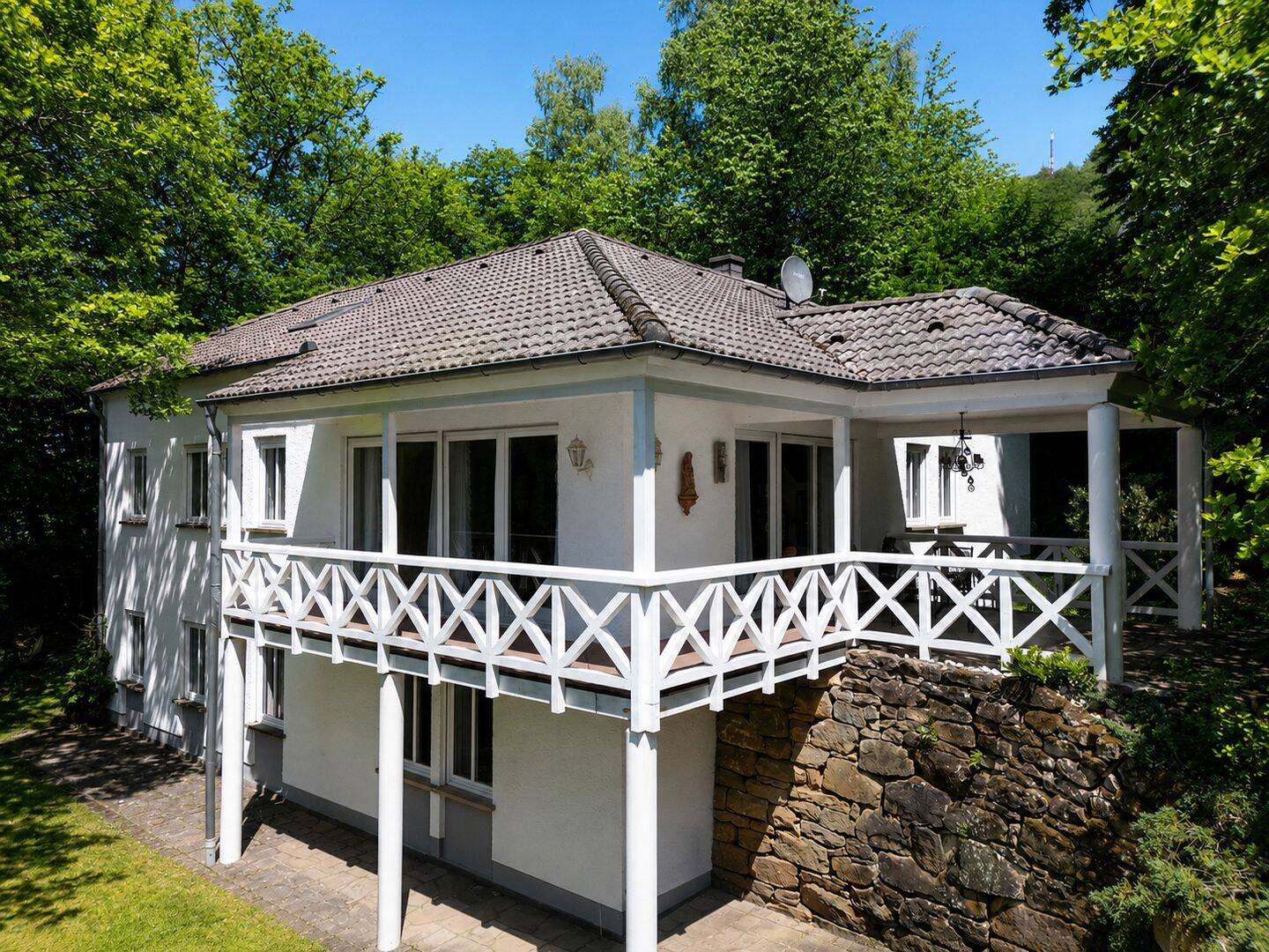Naturidylle mit Weitblick I Qualität I Einfamilienhaus in traumhafter Höhenlage von Bollendorf, 54669 Bollendorf