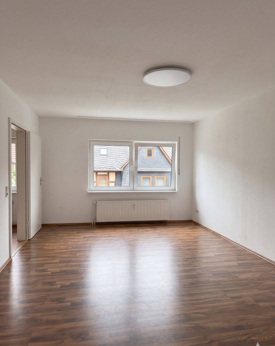 Geräumige 3-Zimmer-Wohnung in gepflegtem 4-Familien-Haus, 35716 Dietzhölztal