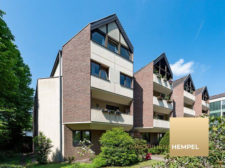 Gut wohnen – 2-Zimmer-Maisonette-Wohnung mit Balkon und Garagenstellplatz am Kaiserberg, 47058 Duisburg (Altstadt Duissern)
