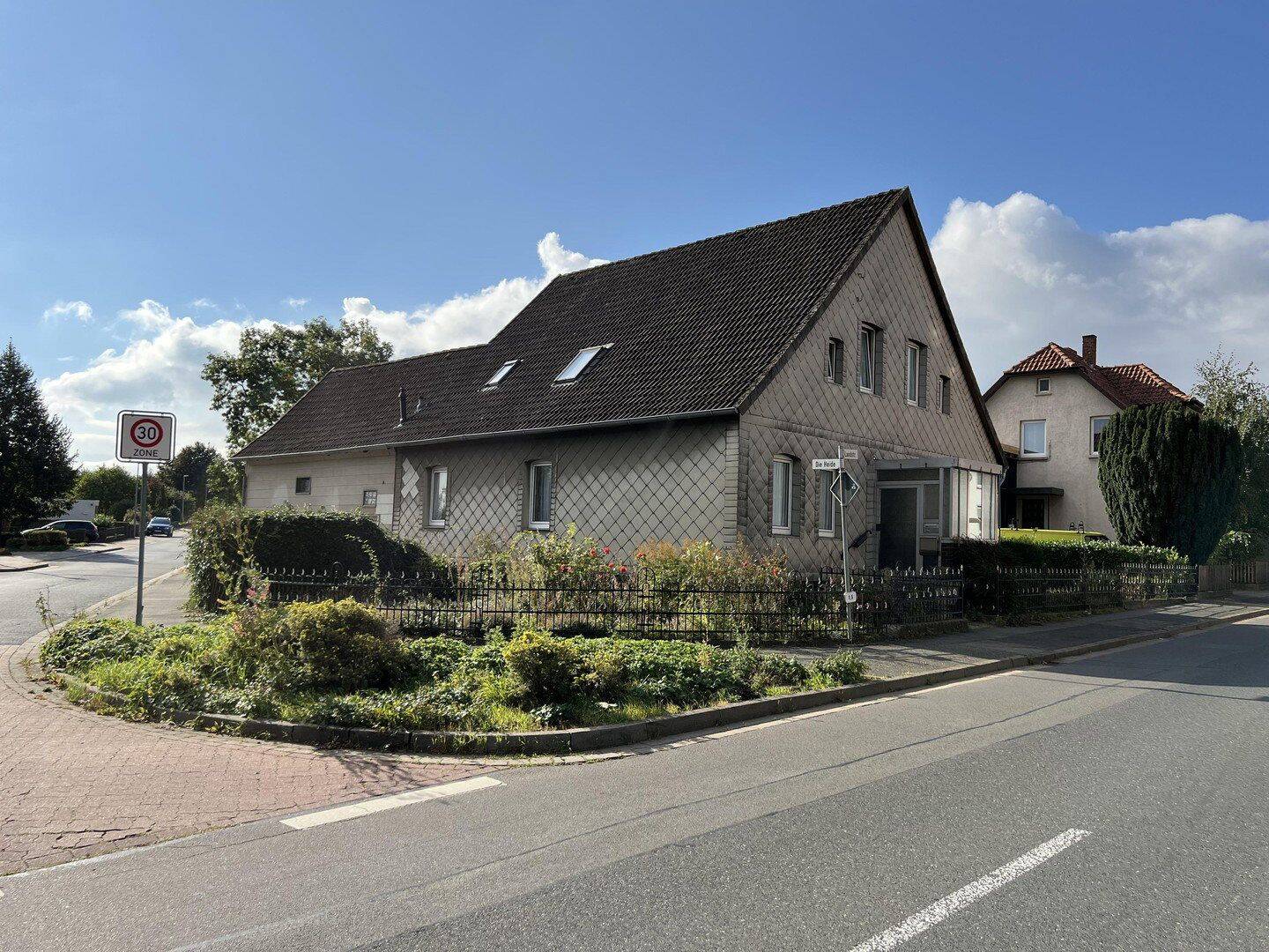 Für Projektentwickler: 629 m² Baugrundstück, § 34 BauGB, Neubau von 5 Wohnungen möglich, 30890 Barsinghausen