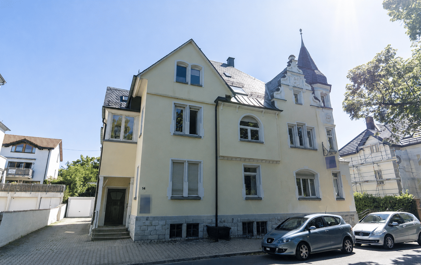 Wohnen mit Villenflair – hochwertige Dachgeschosswohnung mit Balkon in Villingen, 78050 Villingen-Schwenningen