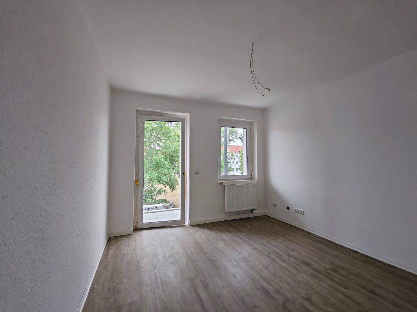 Große 3-Raum Wohnung – Erstbezug nach Sanierung – 2. OG rechts, 6217 Merseburg