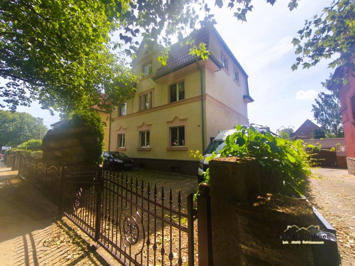 Helle 3-Raum-Dachgeschosswohnung mit Wohlfühlfaktor, Einbauküche & Garage, 6749 Bitterfeld-Wolfen