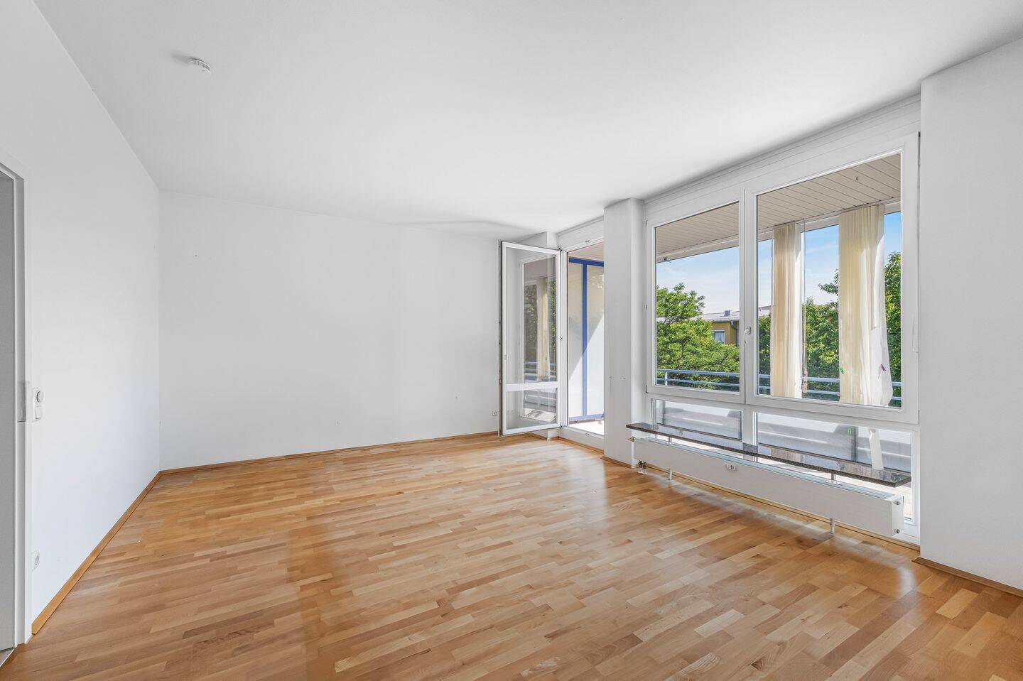Erbbaurecht – 4-Zimmer-Dachgeschosswohnung mit Südbalkon, 81925 München (Bogenhausen)