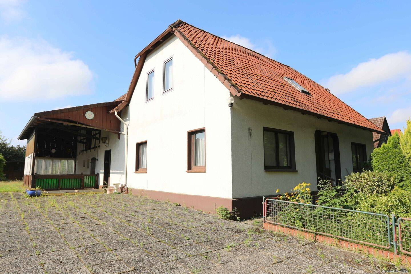 Weitere Bebauung möglich oder für Handwerker – Wohnhaus auf großem Grundstück in Gifhorn /OT Kästorf, 38518 Gifhorn
