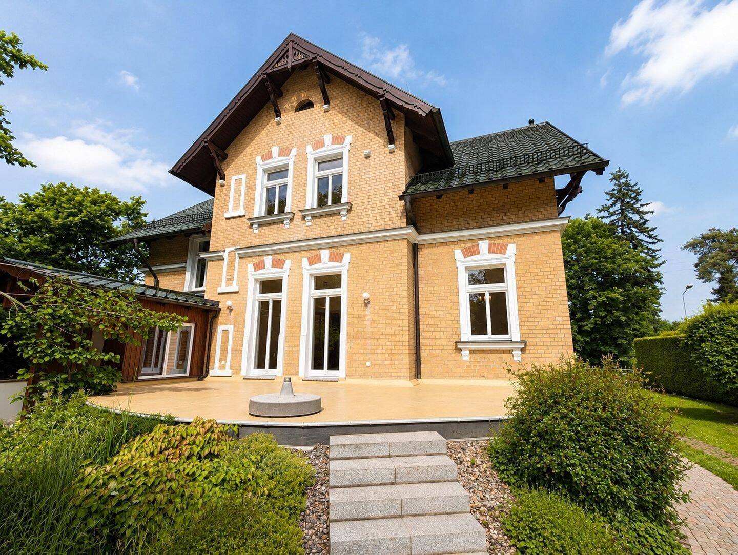 Repräsentative Gründerzeitvilla auf parkähnlichem Grundstück – stilvolles Wohnen in Leipzig-Holzhausen, 4288 Leipzig (Holzhausen Liebertwolkwitz)