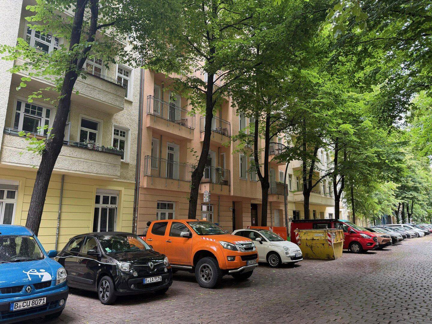 Energieeffiziente Altbauwohnung in Berlin Friedrichshain provisionsfrei, bezugsfrei – 10247 Berlin – Bild 1 von 3